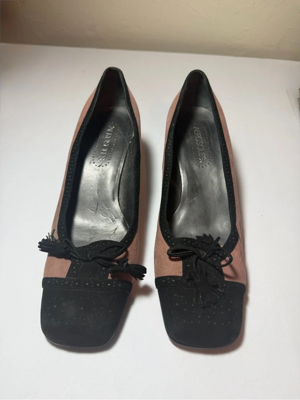 EUC Aerosoles “Suit n Tie” Pink/Black Suede Heels Size 11M
